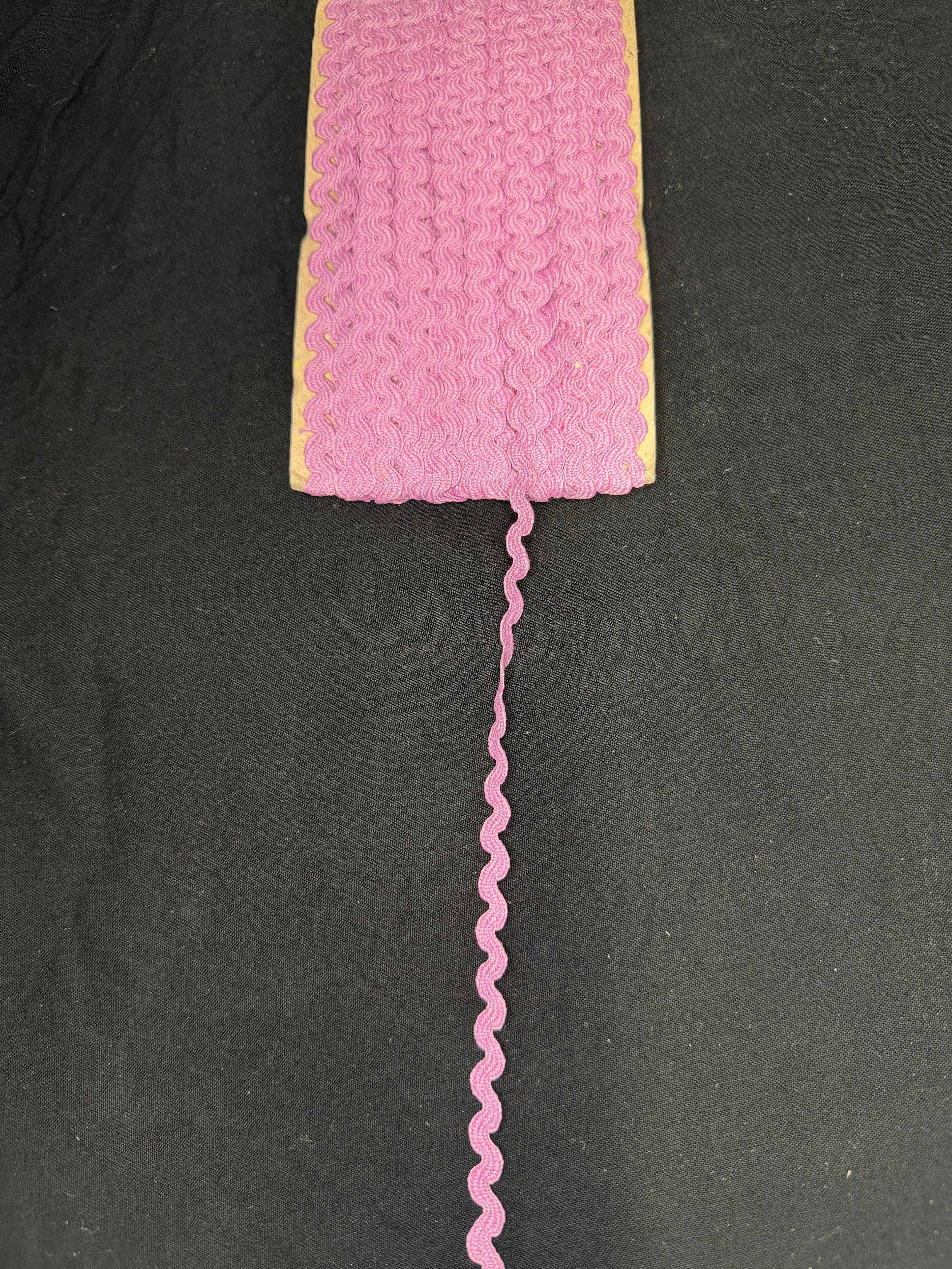 Zig Zag Lace – 20 Meter Roll | Multiple Colors Available