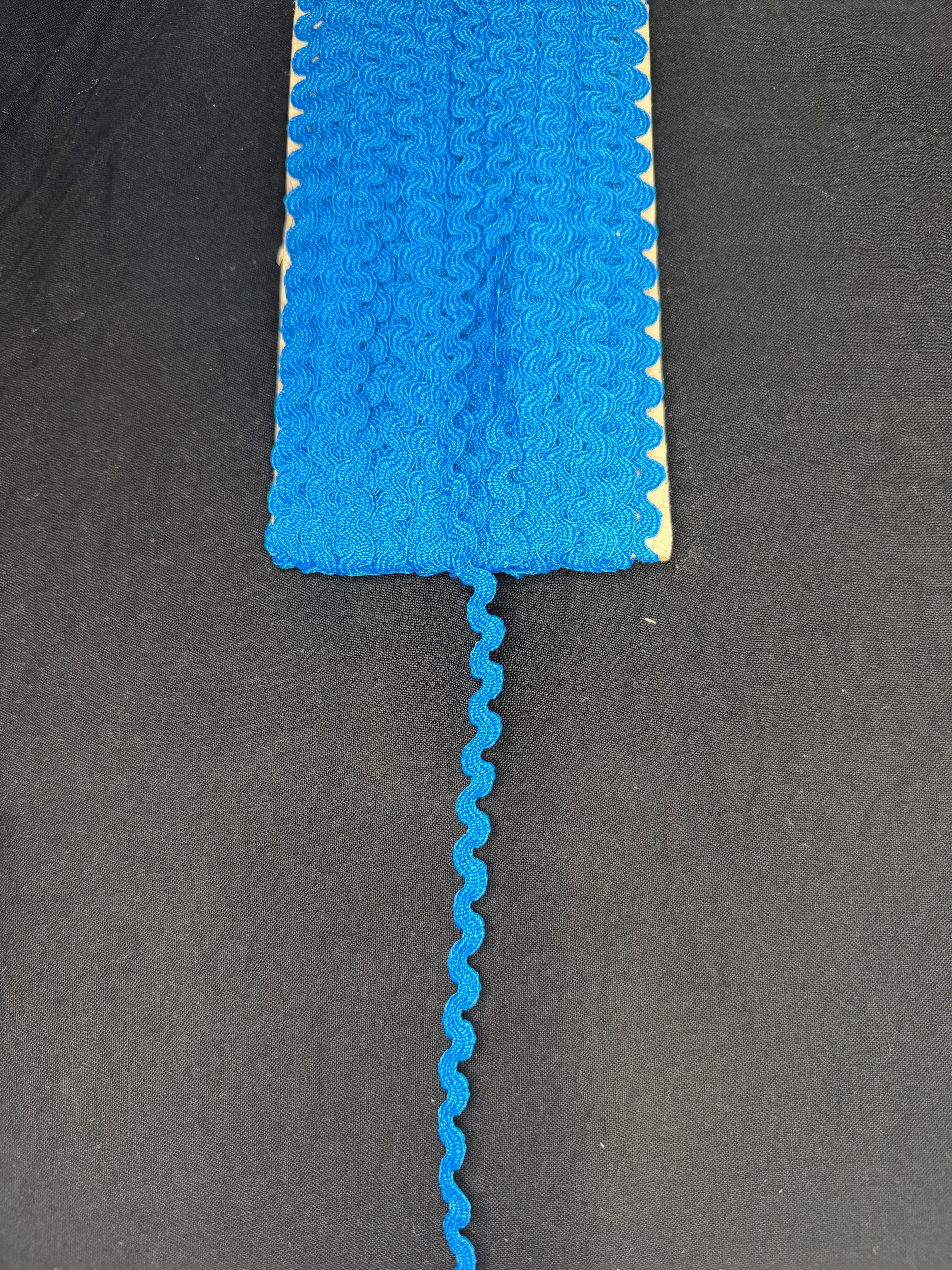 Zig Zag Lace – 20 Meter Roll | Multiple Colors Available