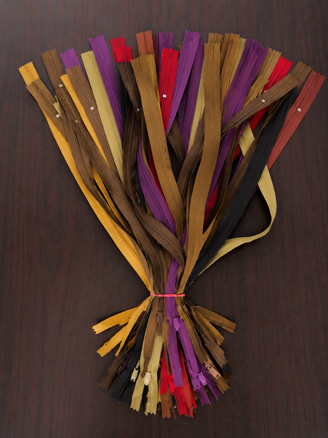 Assorted Color Nylon Closed-End Zippers – 17 Inch | Sewing & Tailoring Zippers | Multiple Colors
